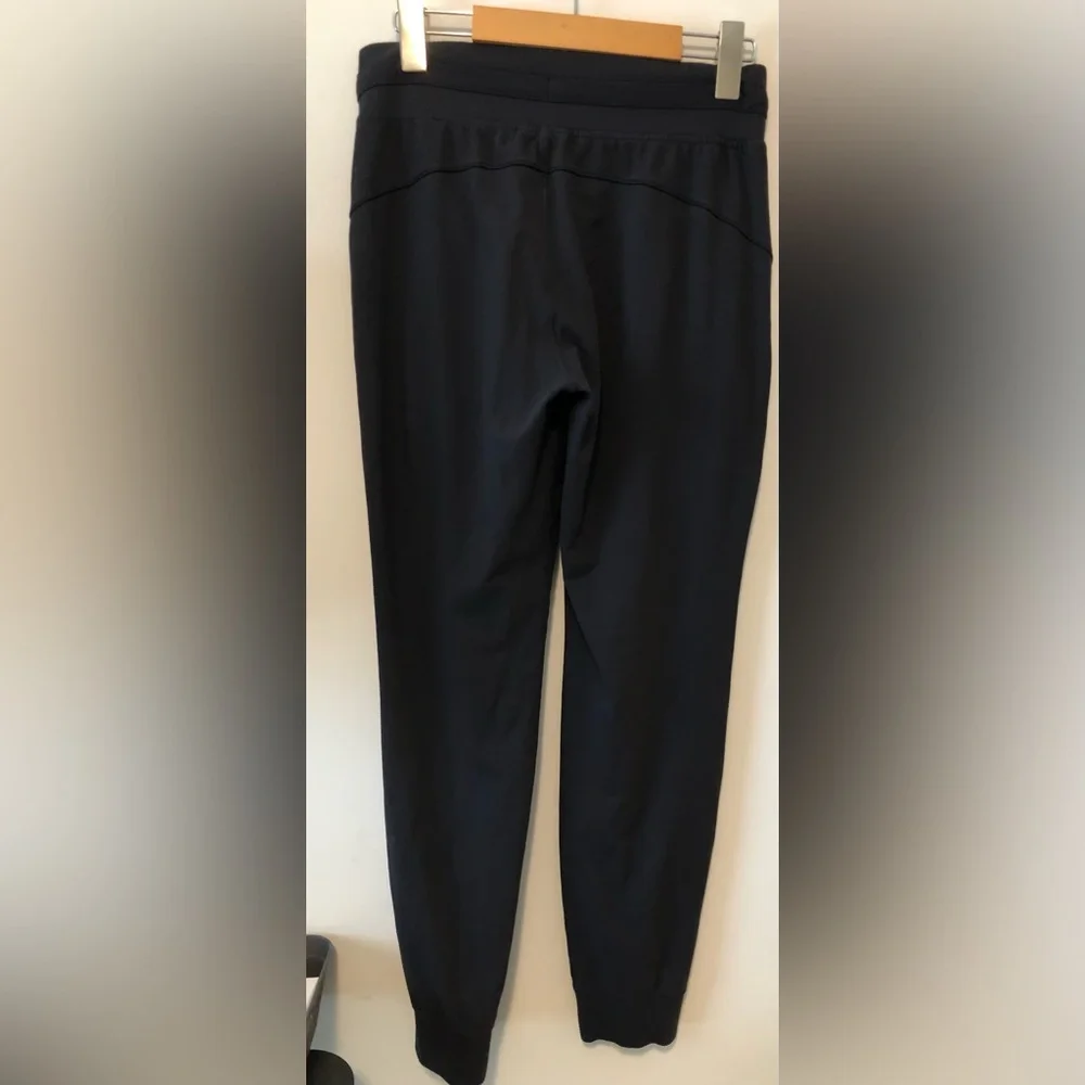 LULULEMON BLACK READY TO RULU JOGGER PANT SIZE 6 29” LENGTH RULU - Picture 9 of 12